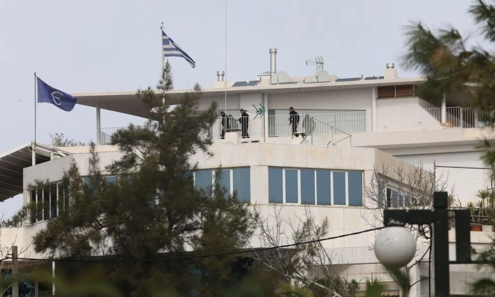Μακελειό στη Γλυφάδα: Ανακοίνωση της ναυτιλιακής για το σπίτι